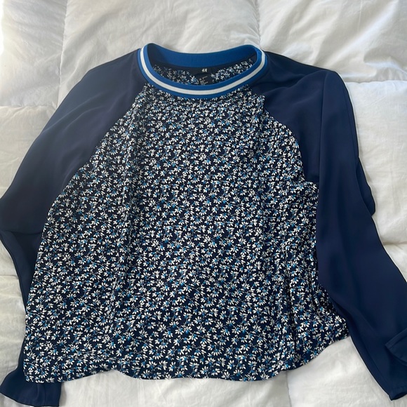 H&M Tops - H & M Women's Dress Shirt